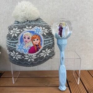 Disney Frozen Elsa Anna Knit Beanie Hat and Snow Globe Wand Set Grey Blue